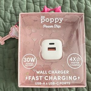 NIB 🎀 Apple Wall Charger with USB-A & USB-C Ports